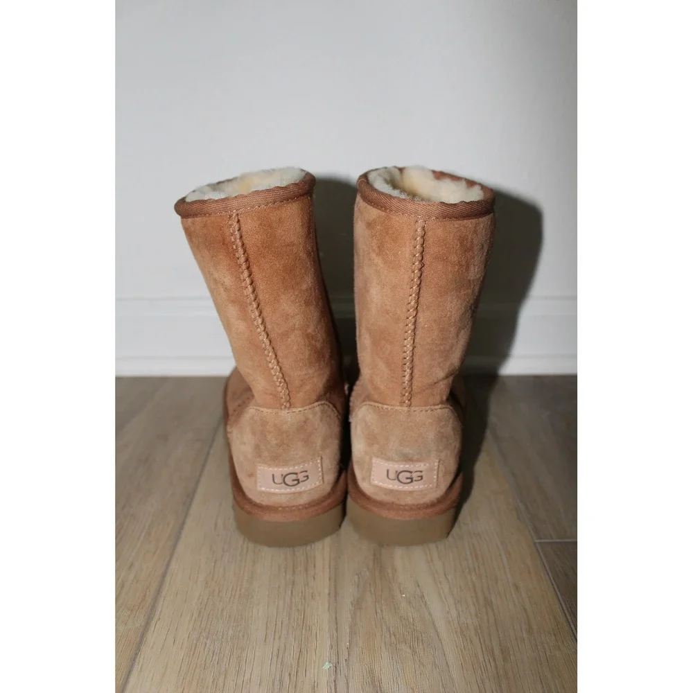UGG classic short